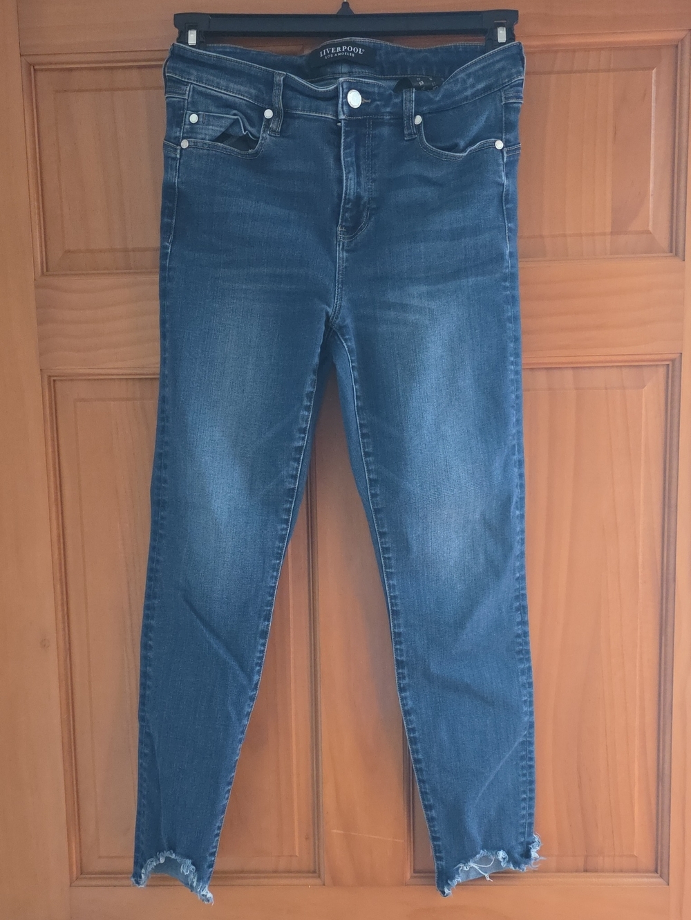 Liverpool Women's Skinny Jeans in Medium Blue with Frayed Hem Size 8